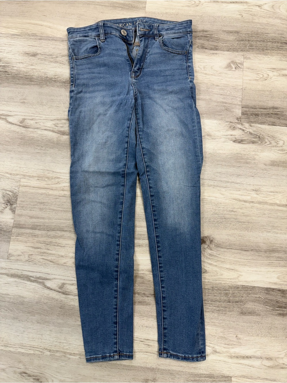 American Eagle Outfitters High-Rise Skinny Jeans